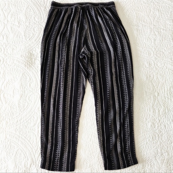 Jessica Simpson Pants - Jessica Simpson size small pants crop ankle and lightweight